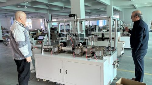 Najnowsze wiadomości firmy o Klienci z Indii odwiedzają fabrykę w dniu 2/24