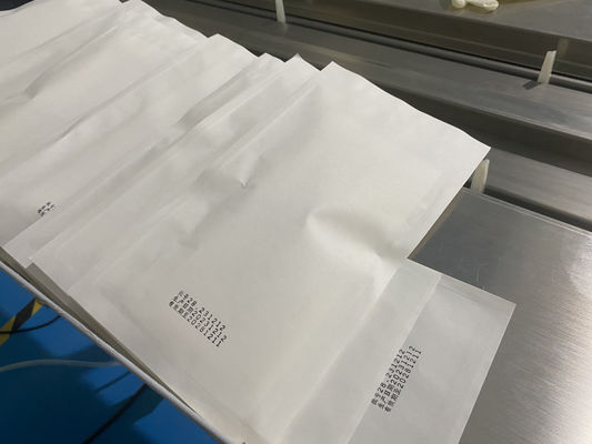 Ciśnienie powietrza 0,6 MPa Boczna maszyna pakująca z systemem sterowania PLC