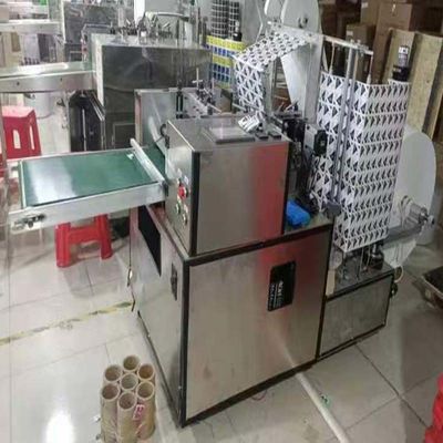 Mechanicznie napędzana czterostronna maszyna do pakowania 220V 5KW 6 pasów Produkcja szwabów alkoholowych